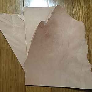 ヌメ革と牛革の違い